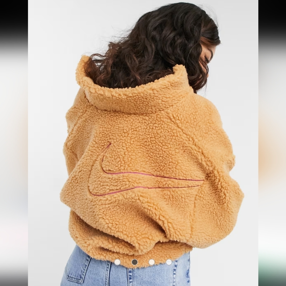 Nike Women's Tan Sherpa Jacket Small